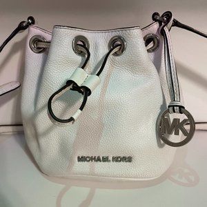 MICHAEL KORS Small White Leather Crossbody Bag Pouch with Silver Hardware